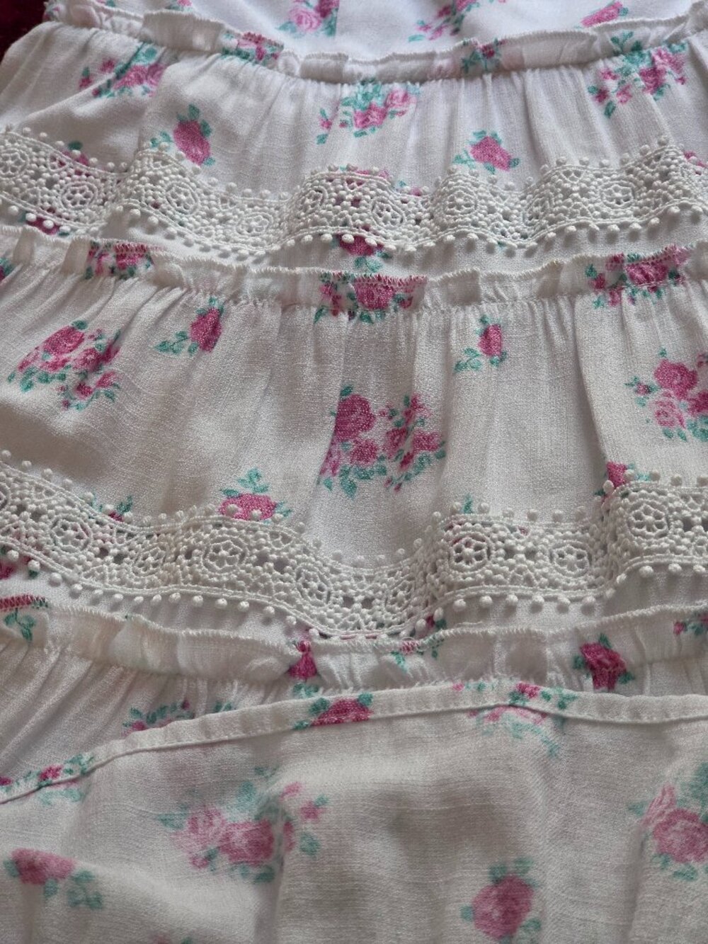 Floral White and Pink Tiered Sundress with Lace Trim - Picture 5 of 6
